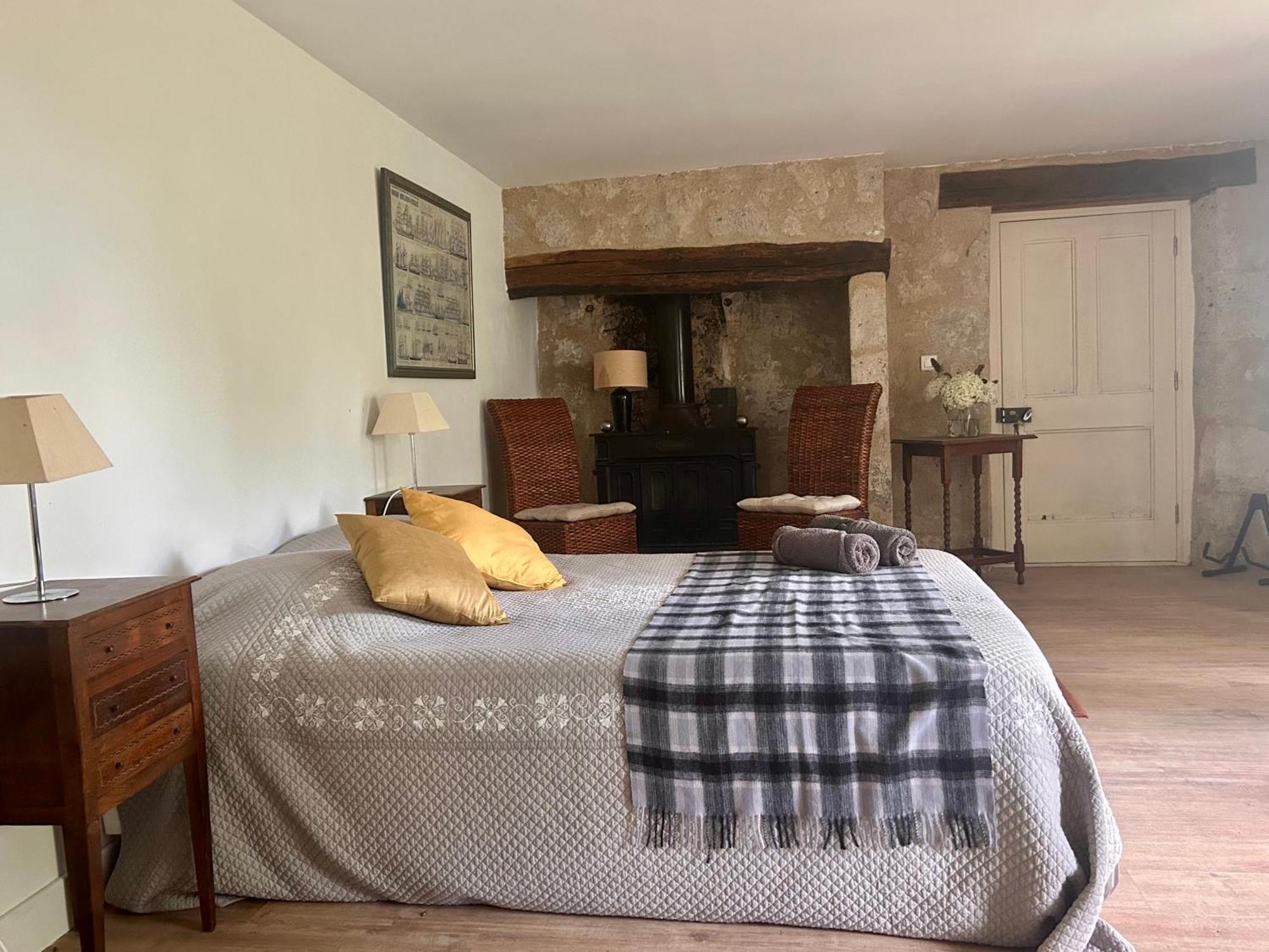 Moncrabeau Pedauge B&B 외부 사진